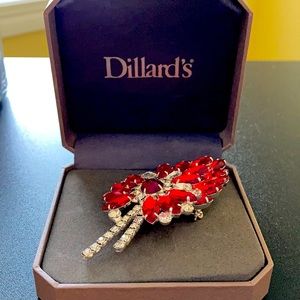 Brooch - Beautiful and Brand New!